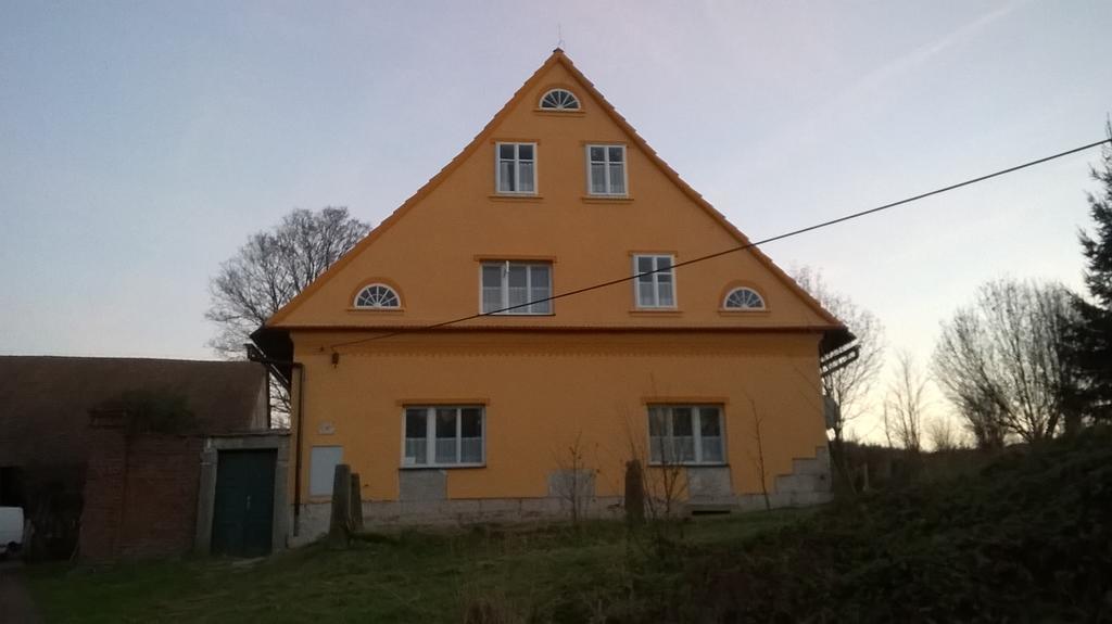 Гостьовий будинок Country House U Potoka Bozanov Екстер'єр фото